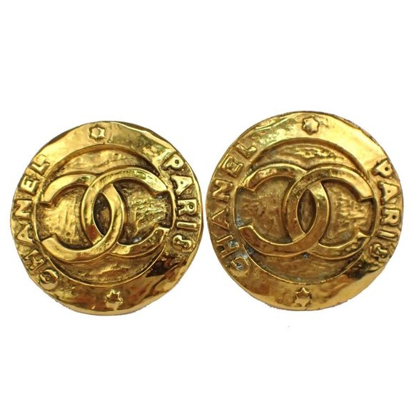 CHANEL CC Logo Round Button Earrings 28 Clip-On GHW France Vintage